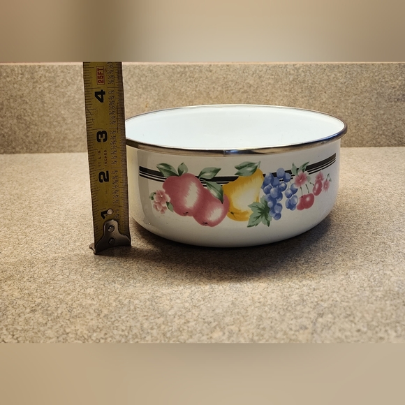 Vintage GMI Nesting Bowl Enamel - Picture 2 of 7